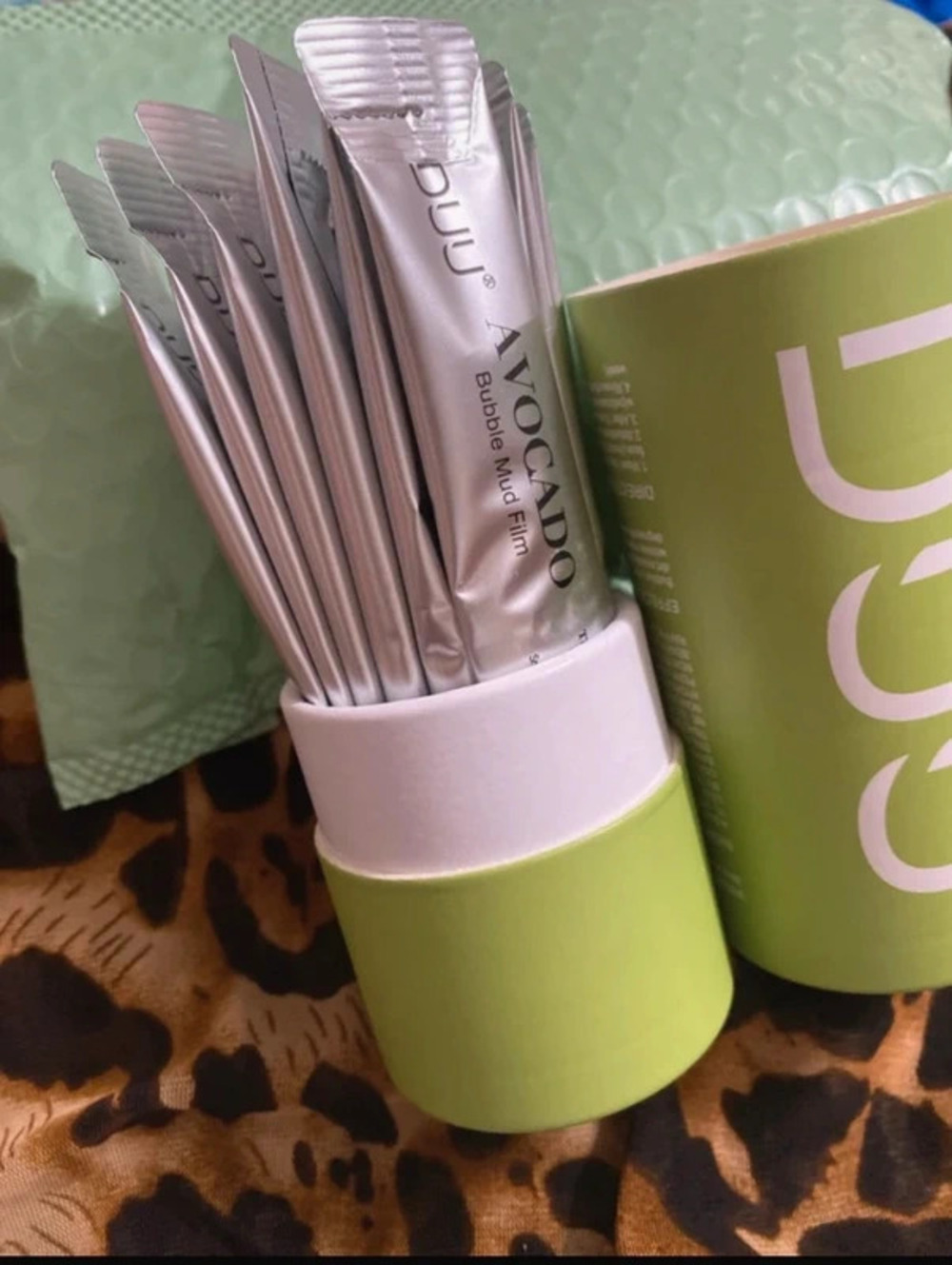 Sealed container with 11 Bubble Avacado  Masks
